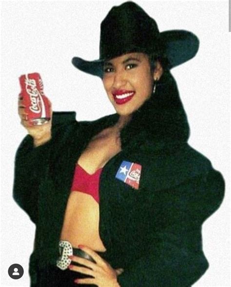 Iconic Selena Quintanilla Cowboy Hat Styles